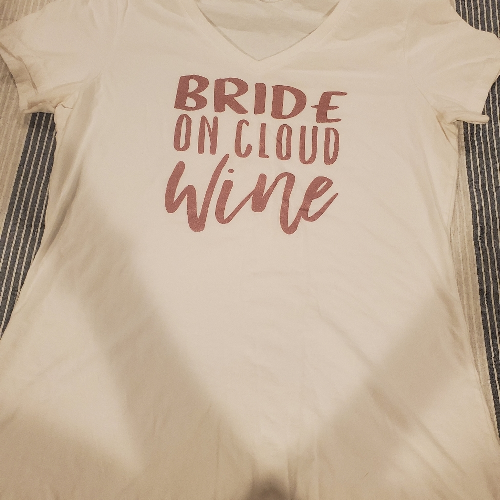 🖤4/$30🖤Bride on Cloud Wine t-shirt